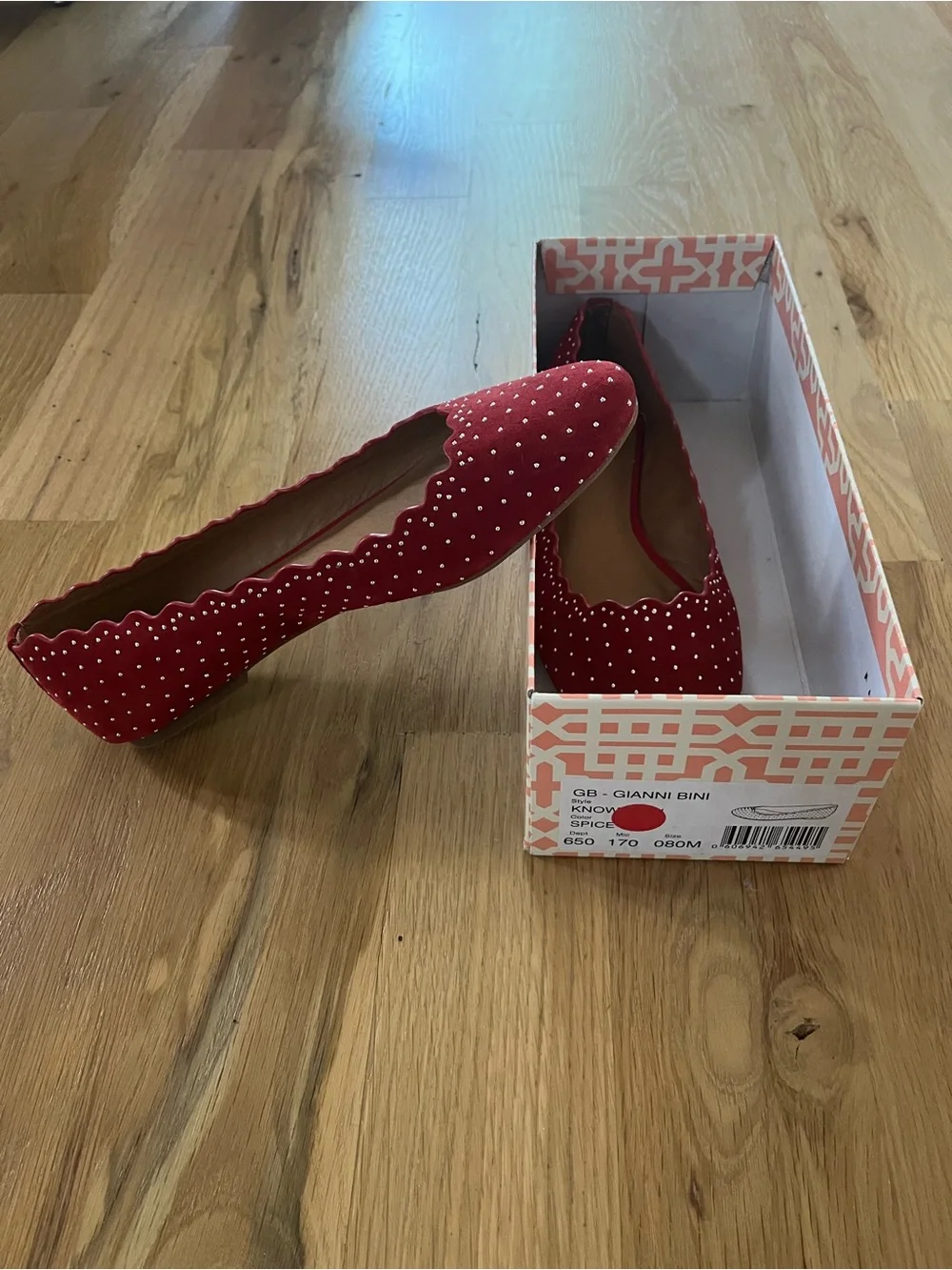 Gianni Bini Red Polka Dot Scalloped Edge Flats - Picture 1 of 2